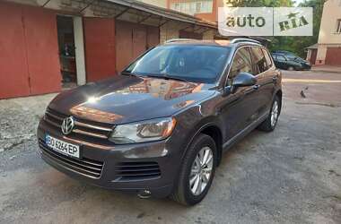 Позашляховик / Кросовер Volkswagen Touareg 2012 в Тернополі