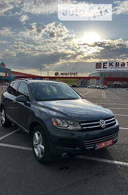 Позашляховик / Кросовер Volkswagen Touareg 2012 в Острозі