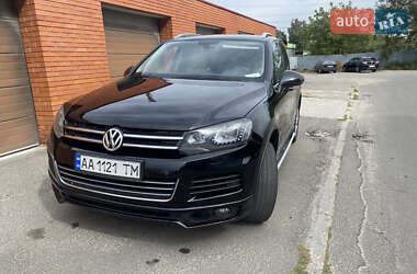 Внедорожник / Кроссовер Volkswagen Touareg 2012 в 