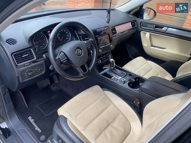 Внедорожник / Кроссовер Volkswagen Touareg 2012 в Киеве фото 8 Внедорожник / Кроссовер Volkswagen Touareg 2012 в Киеве
