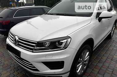 Позашляховик / Кросовер Volkswagen Touareg 2015 в Тернополі