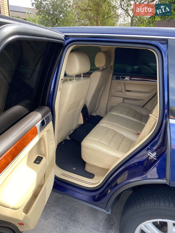 Внедорожник / Кроссовер Volkswagen Touareg 2005 в Виннице