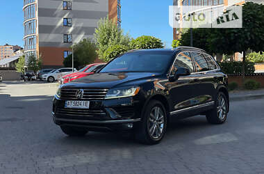 Позашляховик / Кросовер Volkswagen Touareg 2015 в Івано-Франківську