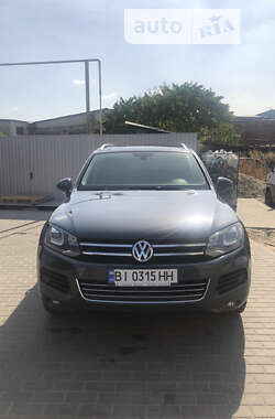 Позашляховик / Кросовер Volkswagen Touareg 2012 в Сумах