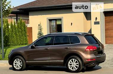 Внедорожник / Кроссовер Volkswagen Touareg 2012 в Днепре