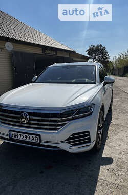 Позашляховик / Кросовер Volkswagen Touareg 2022 в Любашівці