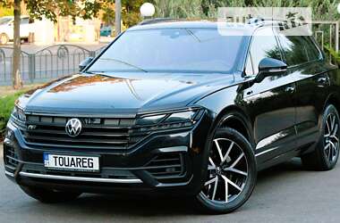 Позашляховик / Кросовер Volkswagen Touareg 2020 в Харкові