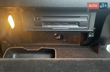 Внедорожник / Кроссовер Volkswagen Touareg 2013 в 