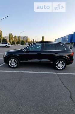 Внедорожник / Кроссовер Volkswagen Touareg 2012 в Кременчуге