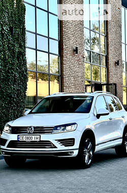 Внедорожник / Кроссовер Volkswagen Touareg 2016 в Черновцах