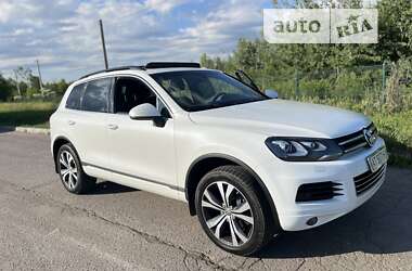 Позашляховик / Кросовер Volkswagen Touareg 2013 в Косові