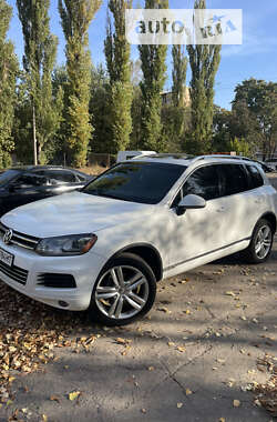 Позашляховик / Кросовер Volkswagen Touareg 2012 в Києві