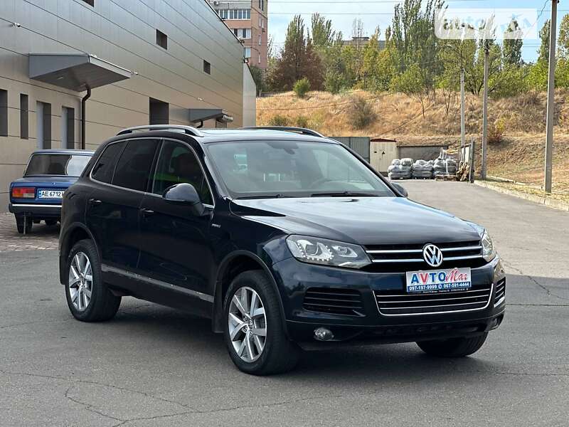 Позашляховик / Кросовер Volkswagen Touareg 2013 в Кривому Розі