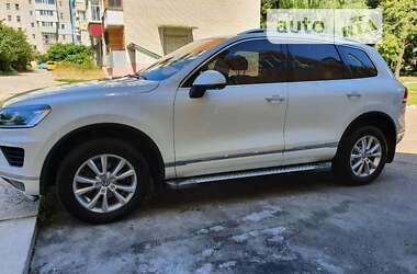 Внедорожник / Кроссовер Volkswagen Touareg 2017 в Сумах