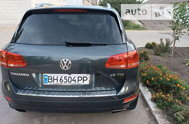 Внедорожник / Кроссовер Volkswagen Touareg 2011 в 