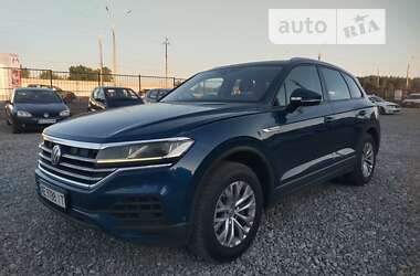 Позашляховик / Кросовер Volkswagen Touareg 2018 в Дніпрі