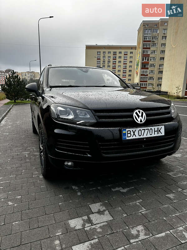 Позашляховик / Кросовер Volkswagen Touareg 2014 в Хмельницькому