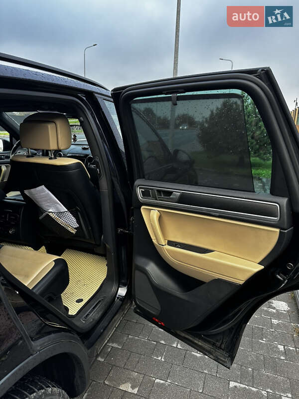 Позашляховик / Кросовер Volkswagen Touareg 2014 в Хмельницькому