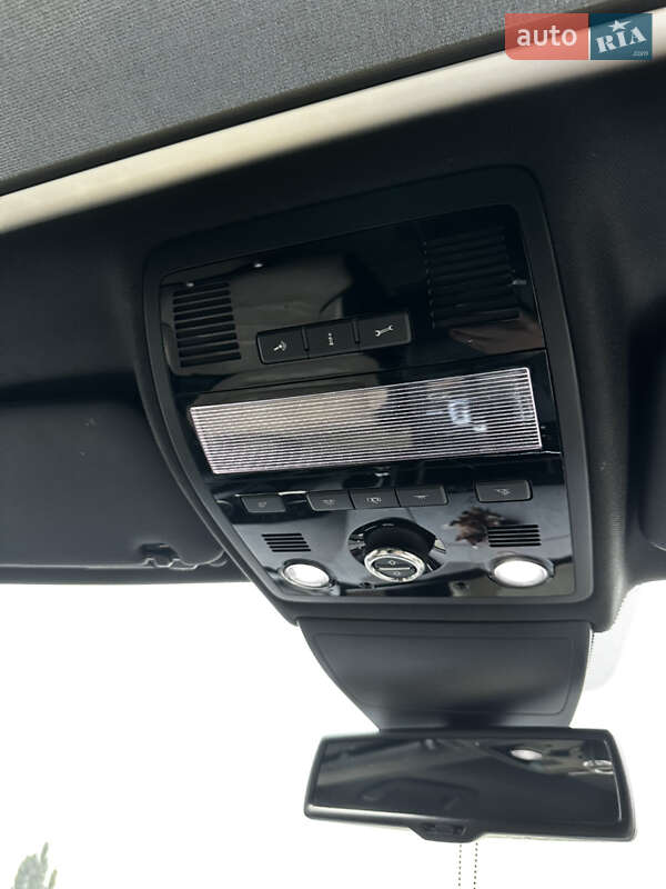 Позашляховик / Кросовер Volkswagen Touareg 2014 в Хмельницькому