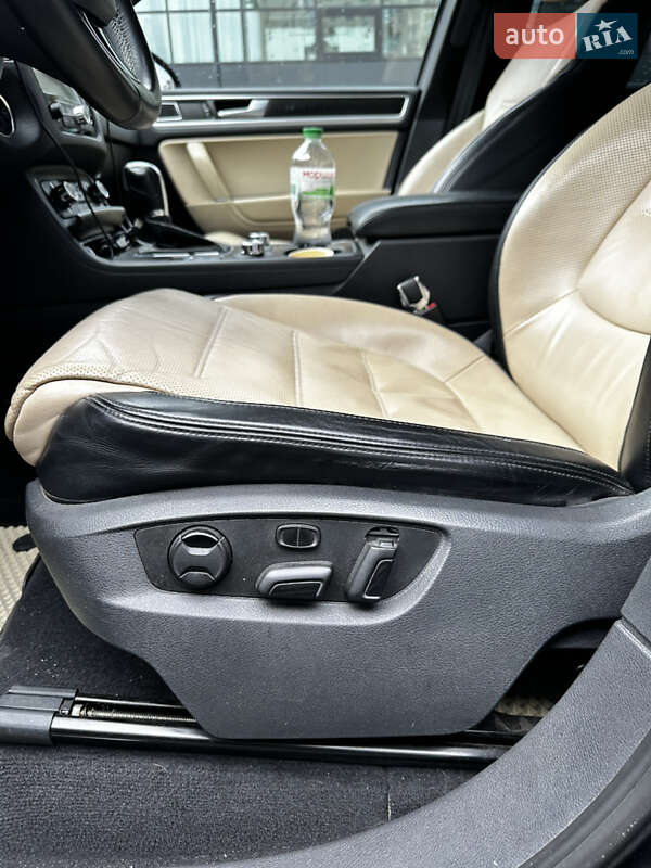 Позашляховик / Кросовер Volkswagen Touareg 2014 в Хмельницькому