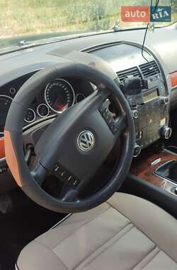 Позашляховик / Кросовер Volkswagen Touareg 2004 в Краматорську