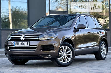 Позашляховик / Кросовер Volkswagen Touareg 2013 в Одесі