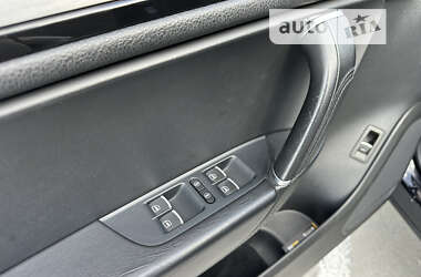 Внедорожник / Кроссовер Volkswagen Touareg 2012 в 