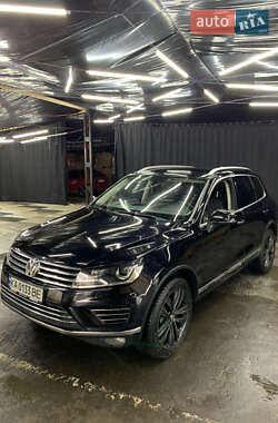 Внедорожник / Кроссовер Volkswagen Touareg 2017 в Киеве