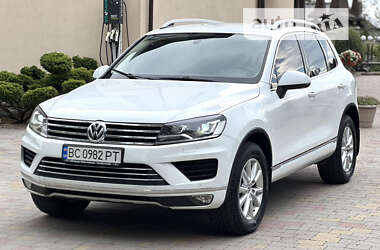 Внедорожник / Кроссовер Volkswagen Touareg 2016 в Стрые