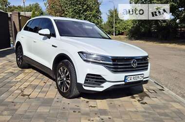 Внедорожник / Кроссовер Volkswagen Touareg 2020 в Черкассах