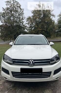 Внедорожник / Кроссовер Volkswagen Touareg 2011 в Луцке