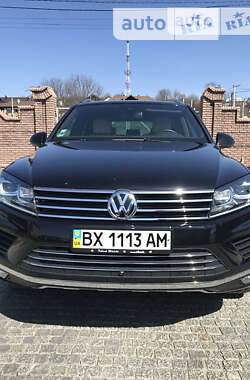 Позашляховик / Кросовер Volkswagen Touareg 2015 в Торецьку