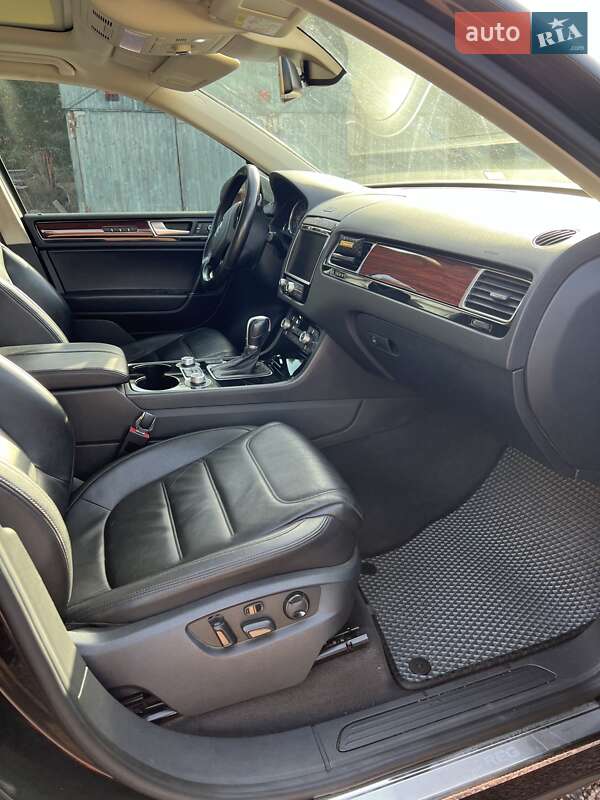 Позашляховик / Кросовер Volkswagen Touareg 2016 в Овручі фото 14 Позашляховик / Кросовер Volkswagen Touareg 2016 в Овручі