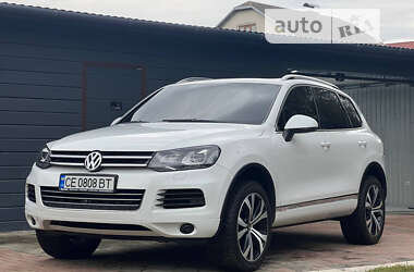 Позашляховик / Кросовер Volkswagen Touareg 2011 в Чернівцях