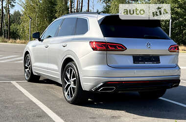 Позашляховик / Кросовер Volkswagen Touareg 2019 в Києві