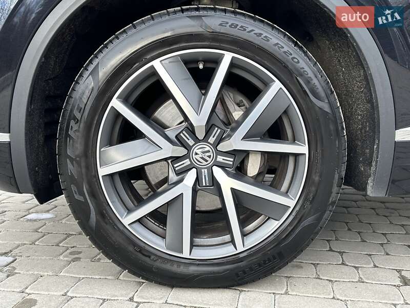 Внедорожник / Кроссовер Volkswagen Touareg 2018 в Луцке