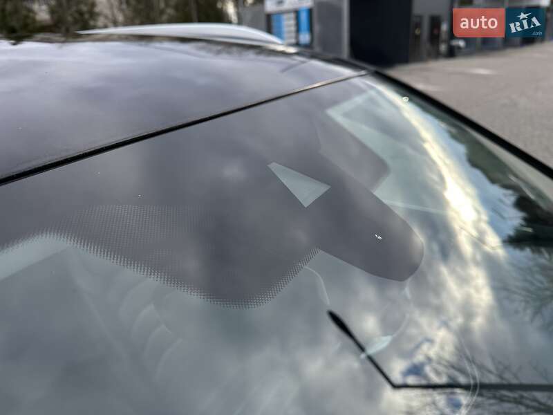 Внедорожник / Кроссовер Volkswagen Touareg 2018 в Луцке