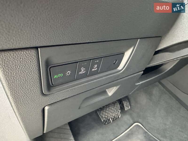 Внедорожник / Кроссовер Volkswagen Touareg 2018 в Луцке