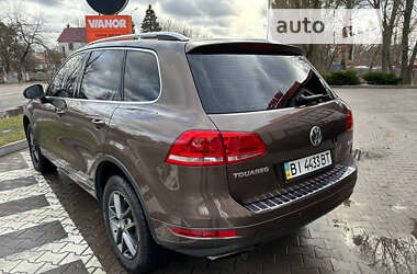 Позашляховик / Кросовер Volkswagen Touareg 2012 в Києві