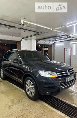 Внедорожник / Кроссовер Volkswagen Touareg 2011 в Одессе