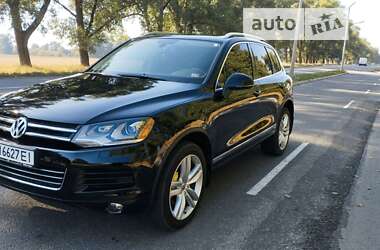 Позашляховик / Кросовер Volkswagen Touareg 2013 в Ромнах