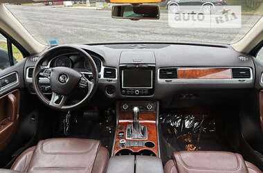 Позашляховик / Кросовер Volkswagen Touareg 2013 в 