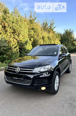 Внедорожник / Кроссовер Volkswagen Touareg 2012 в Ровно