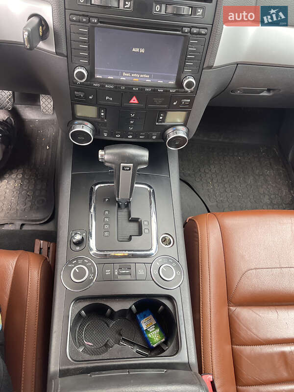 Внедорожник / Кроссовер Volkswagen Touareg 2007 в Киеве
