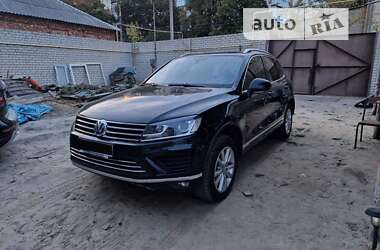 Позашляховик / Кросовер Volkswagen Touareg 2015 в Краматорську