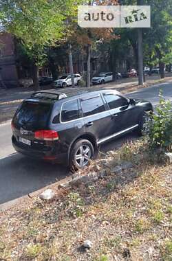 Внедорожник / Кроссовер Volkswagen Touareg 2004 в Днепре