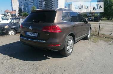 Позашляховик / Кросовер Volkswagen Touareg 2013 в Києві