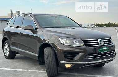 Внедорожник / Кроссовер Volkswagen Touareg 2016 в Киеве