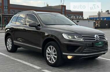 Внедорожник / Кроссовер Volkswagen Touareg 2016 в Киеве