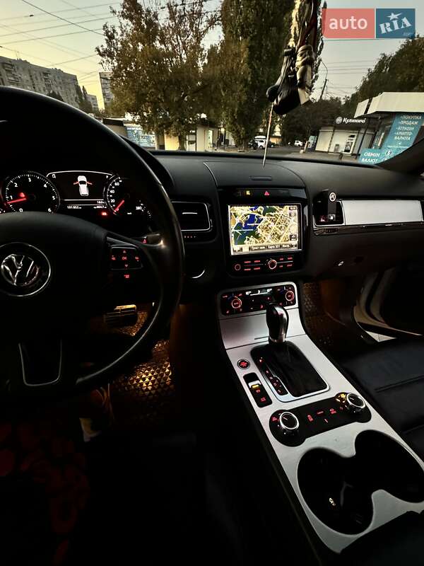 Внедорожник / Кроссовер Volkswagen Touareg 2011 в Киеве фото 17 Внедорожник / Кроссовер Volkswagen Touareg 2011 в Киеве
